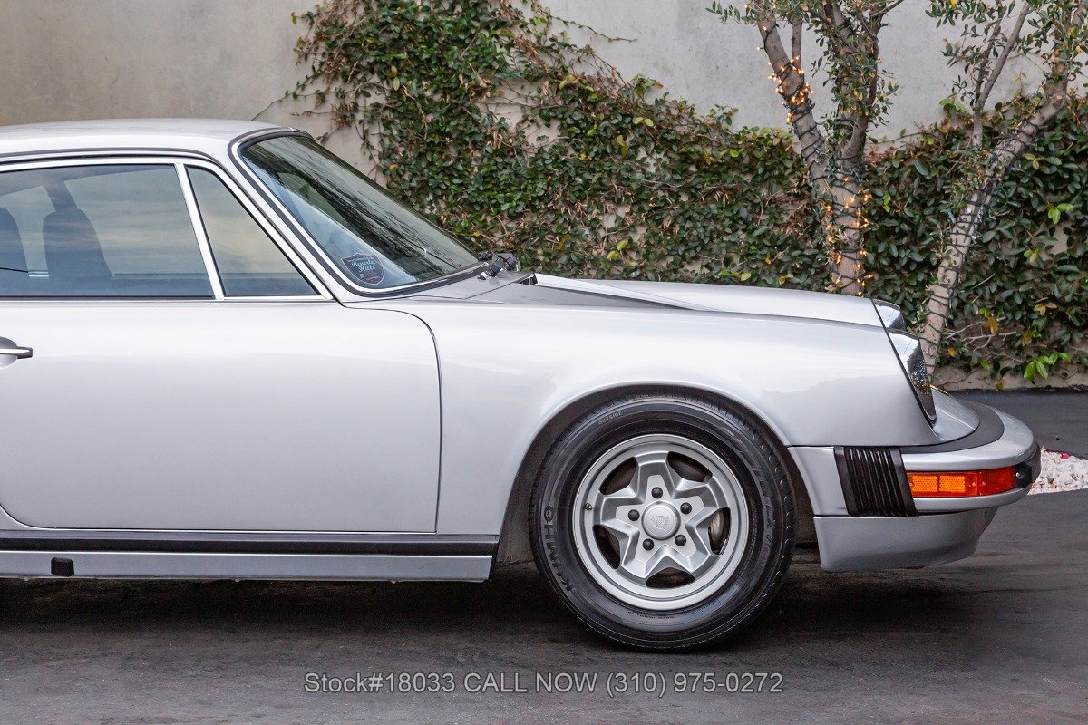 1975 Porsche 911 "G" - Sunroof Delete Coupe Silver Anniversary Edition, foto 10