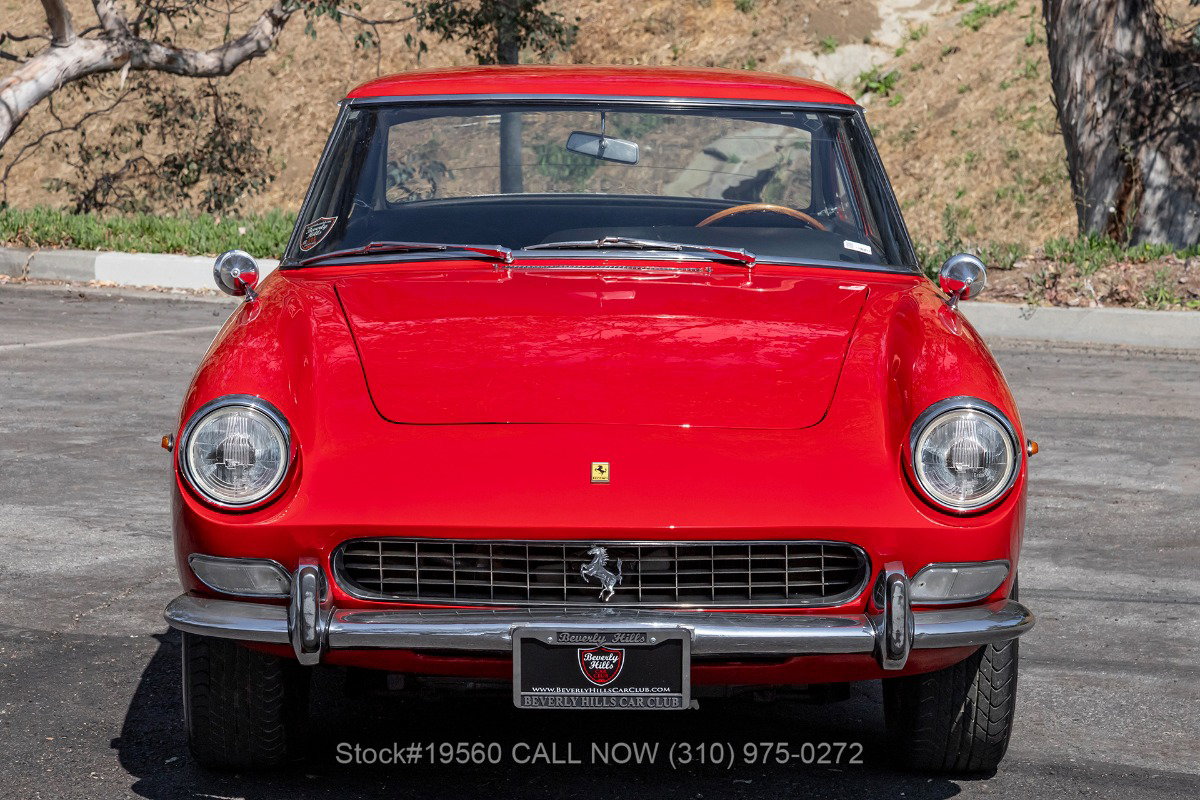 1966 Ferrari 330 - GT 2+2 Series II 5-Speed, foto 2