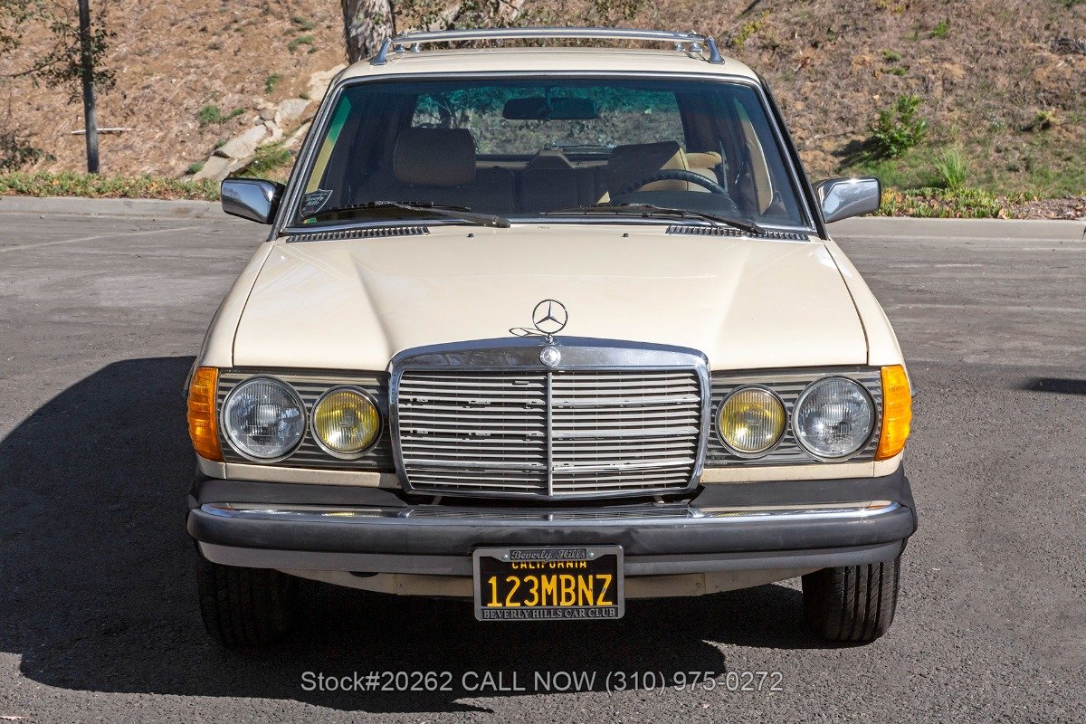 1982 Mercedes-Benz E-Class - Turbodiesel Station Wagon, foto 2