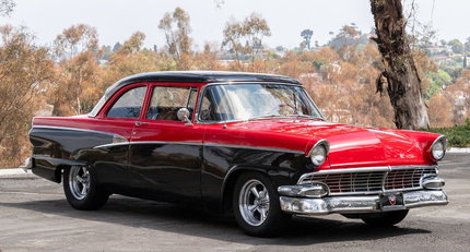 Ford Custom Line