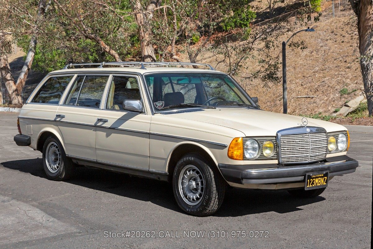1982 Mercedes-Benz E-Class - Turbodiesel Station Wagon, foto 3