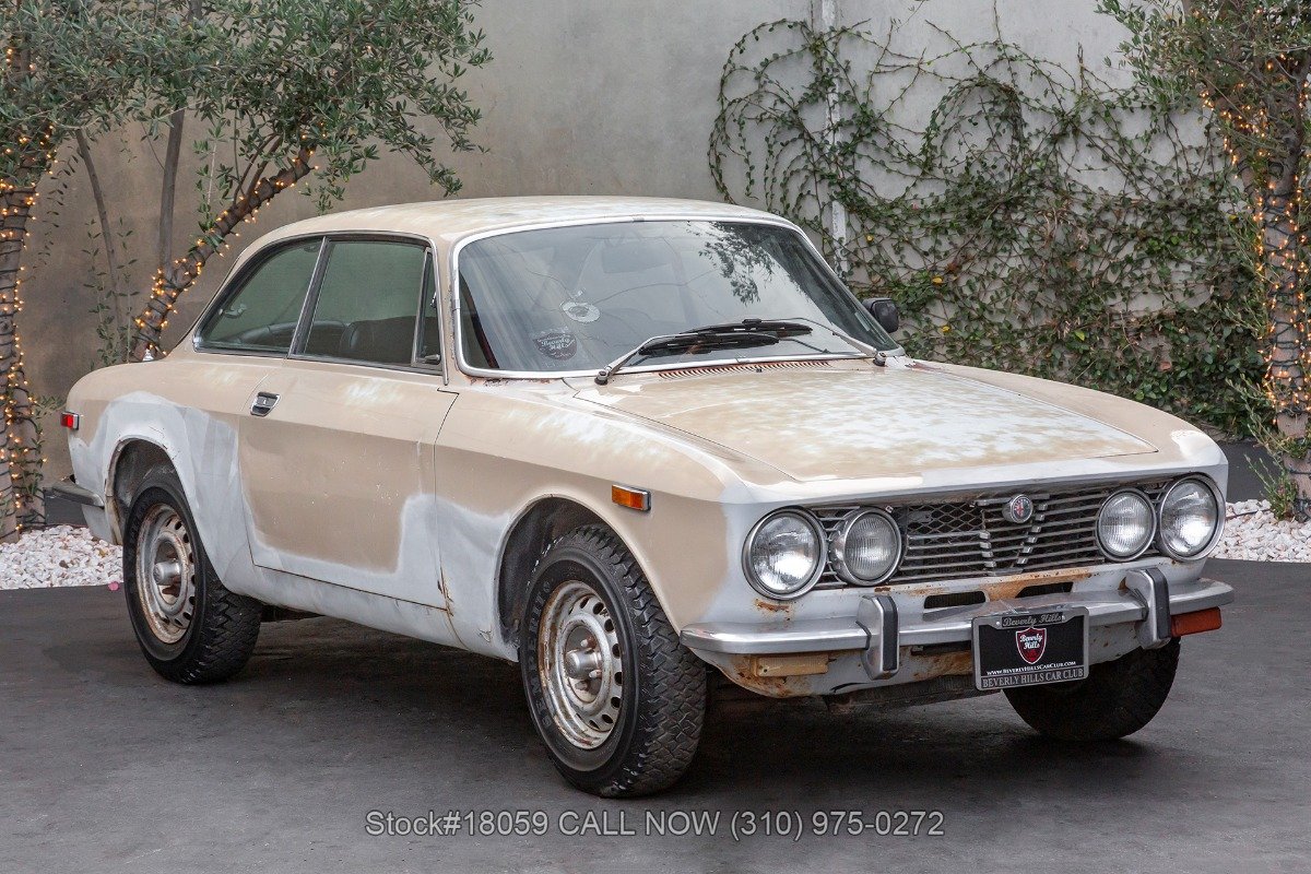 1974 Alfa Romeo GTV, foto 1
