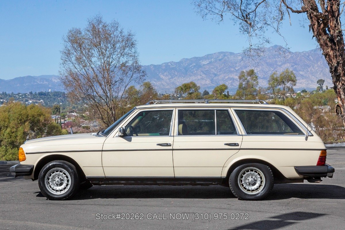 1982 Mercedes-Benz E-Class - Turbodiesel Station Wagon, foto 12