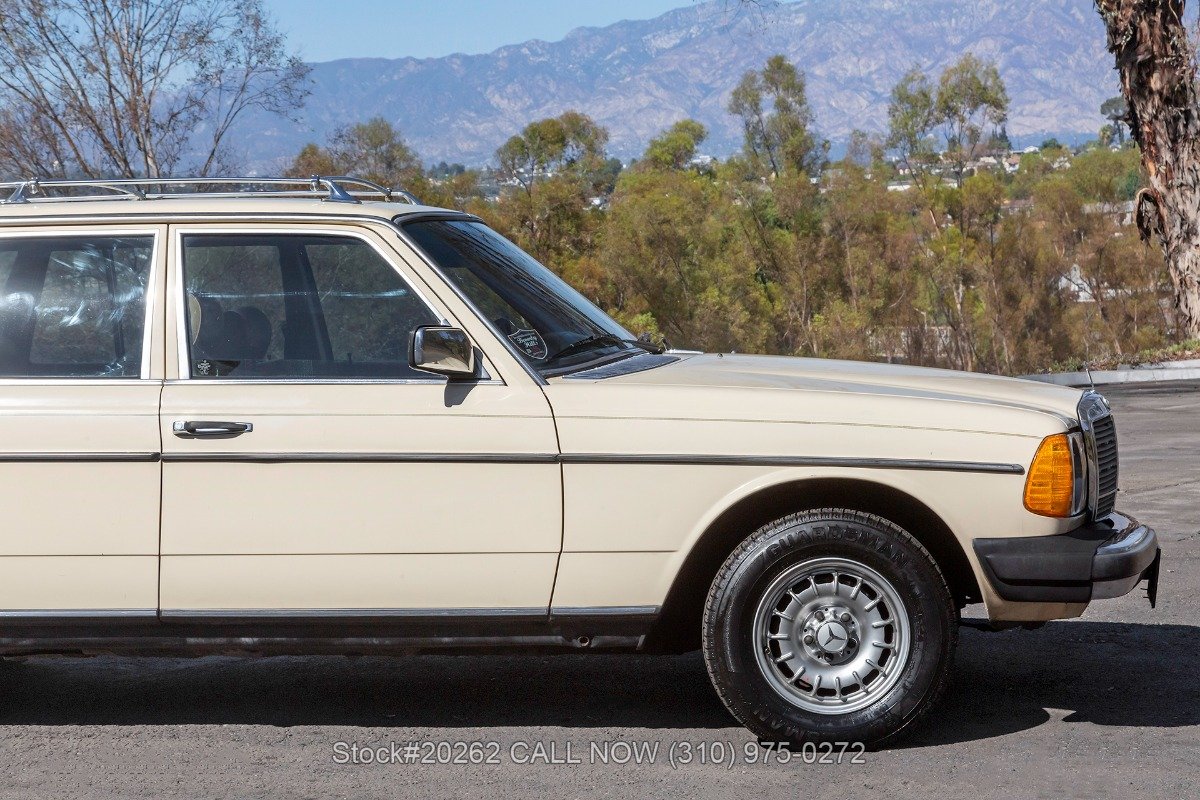 1982 Mercedes-Benz E-Class - Turbodiesel Station Wagon, foto 10