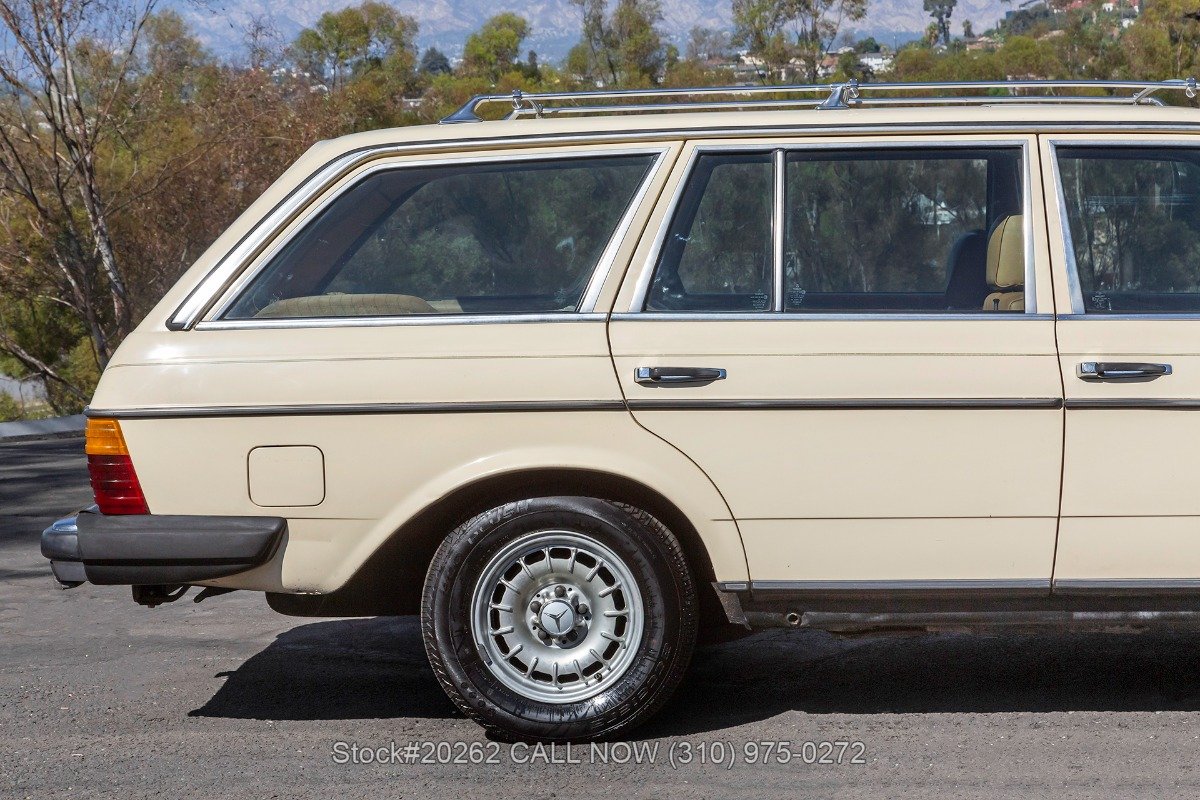 1982 Mercedes-Benz E-Class - Turbodiesel Station Wagon, foto 11