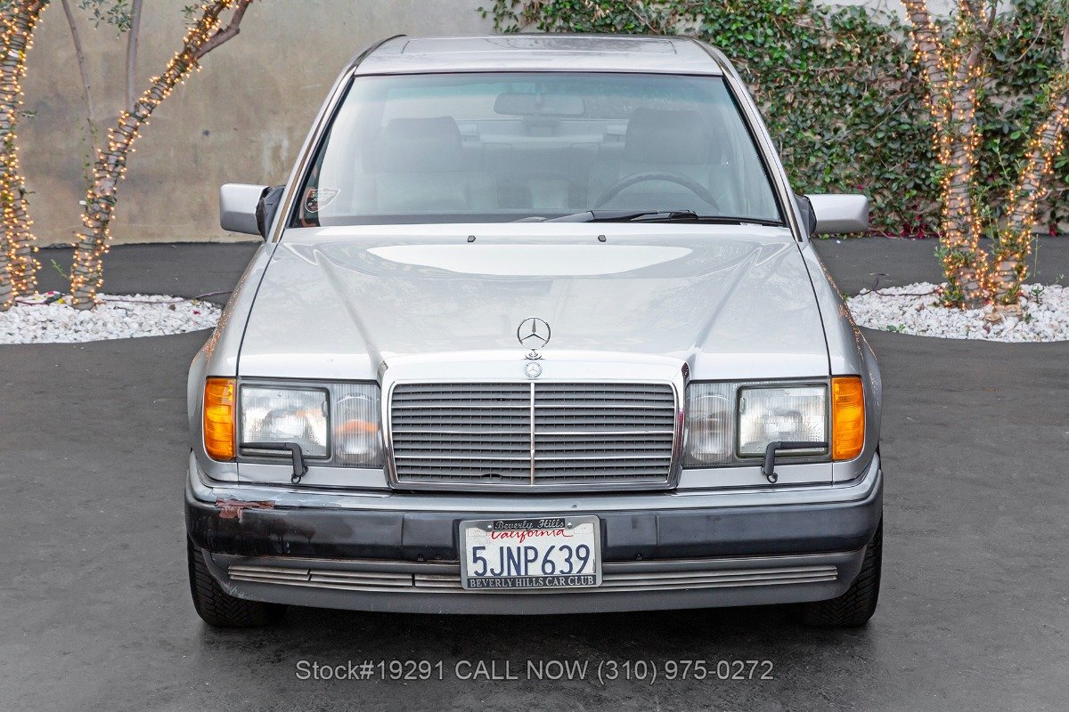 1992 Mercedes-Benz E-Class, foto 2
