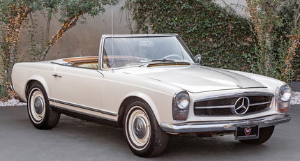 1966 Mercedes-Benz SL Pagode