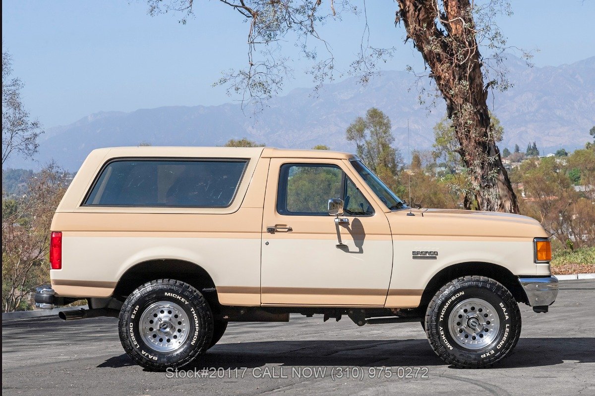 1990 Ford Bronco - Custom 4X4, foto 4