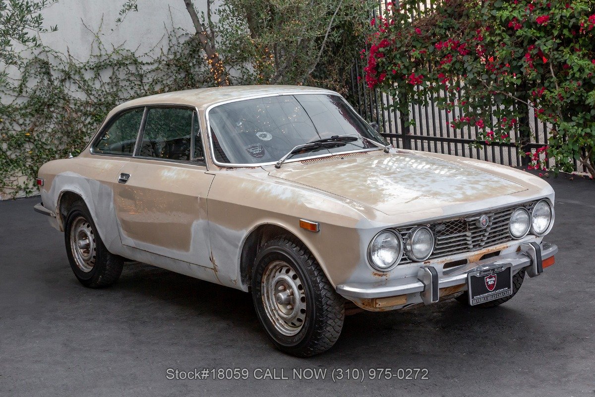 1974 Alfa Romeo GTV, foto 3