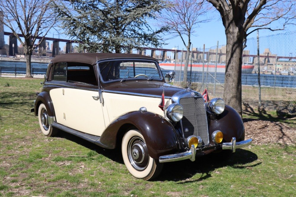 1941 Mercedes-Benz Typ 230, foto 1