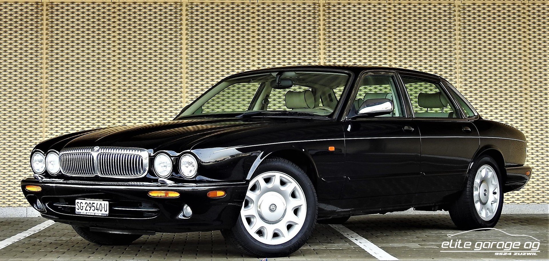1998 Daimler V8 - V8 4.0, foto 1