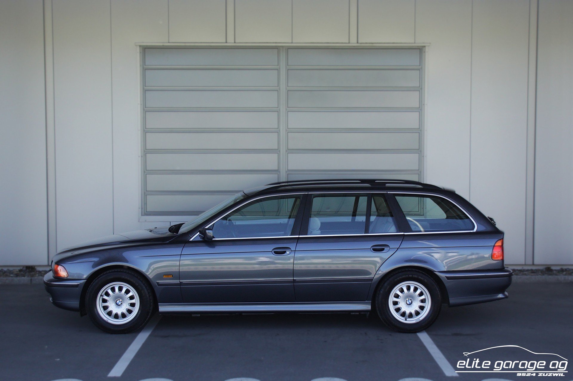 1997 BMW 5 Series - 523i Touring, foto 2
