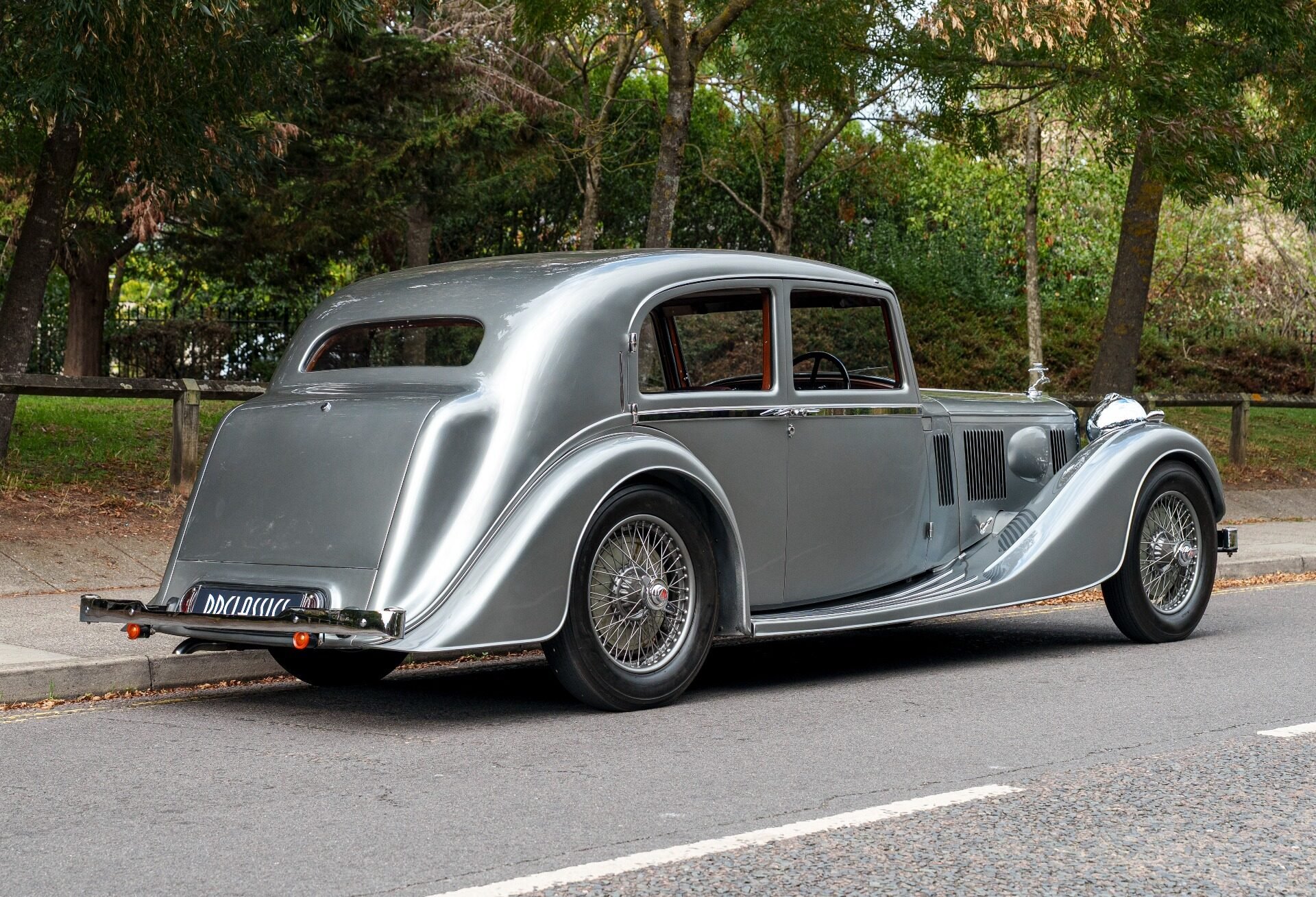 1937 Alvis 4.3-litre - SA 'Pillarless' Saloon by Vanden Plas, foto 3