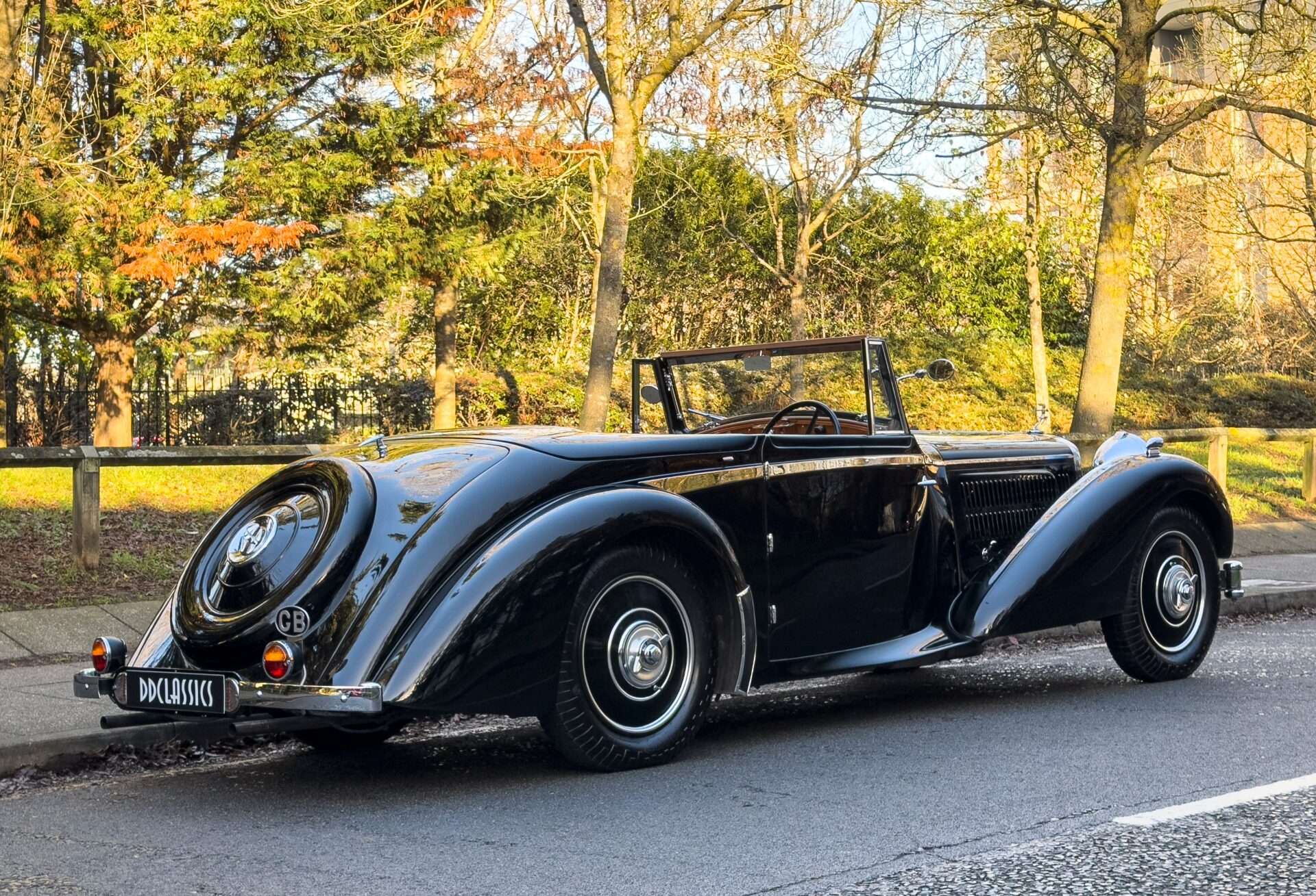 1938 Alvis 4.3-litre - Short Chassis Concealed Drophead Coupe by Whittingham and Mitchel, foto 3