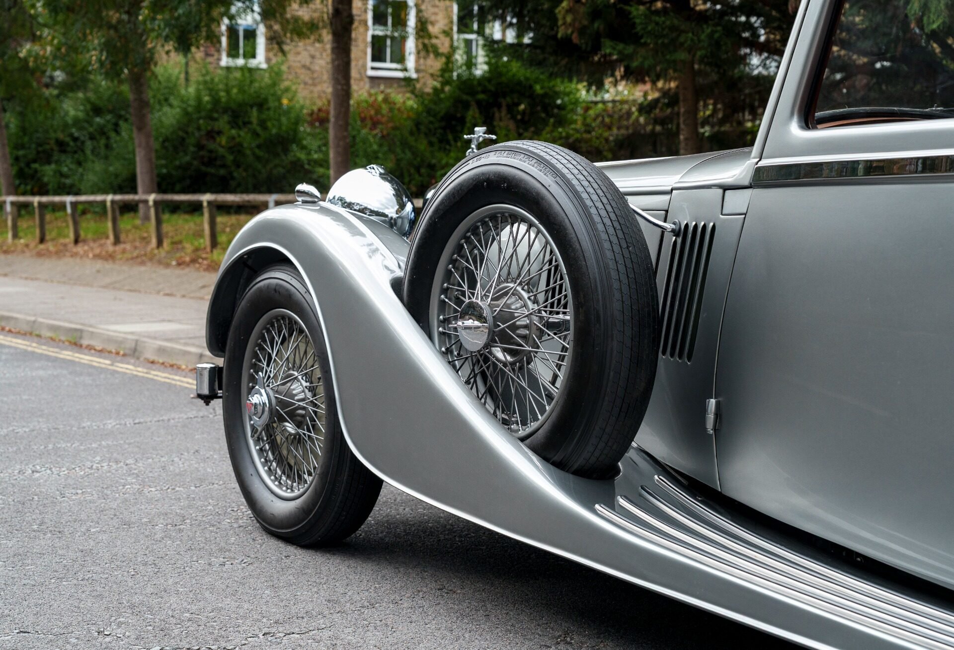 1937 Alvis 4.3-litre - SA 'Pillarless' Saloon by Vanden Plas, foto 11