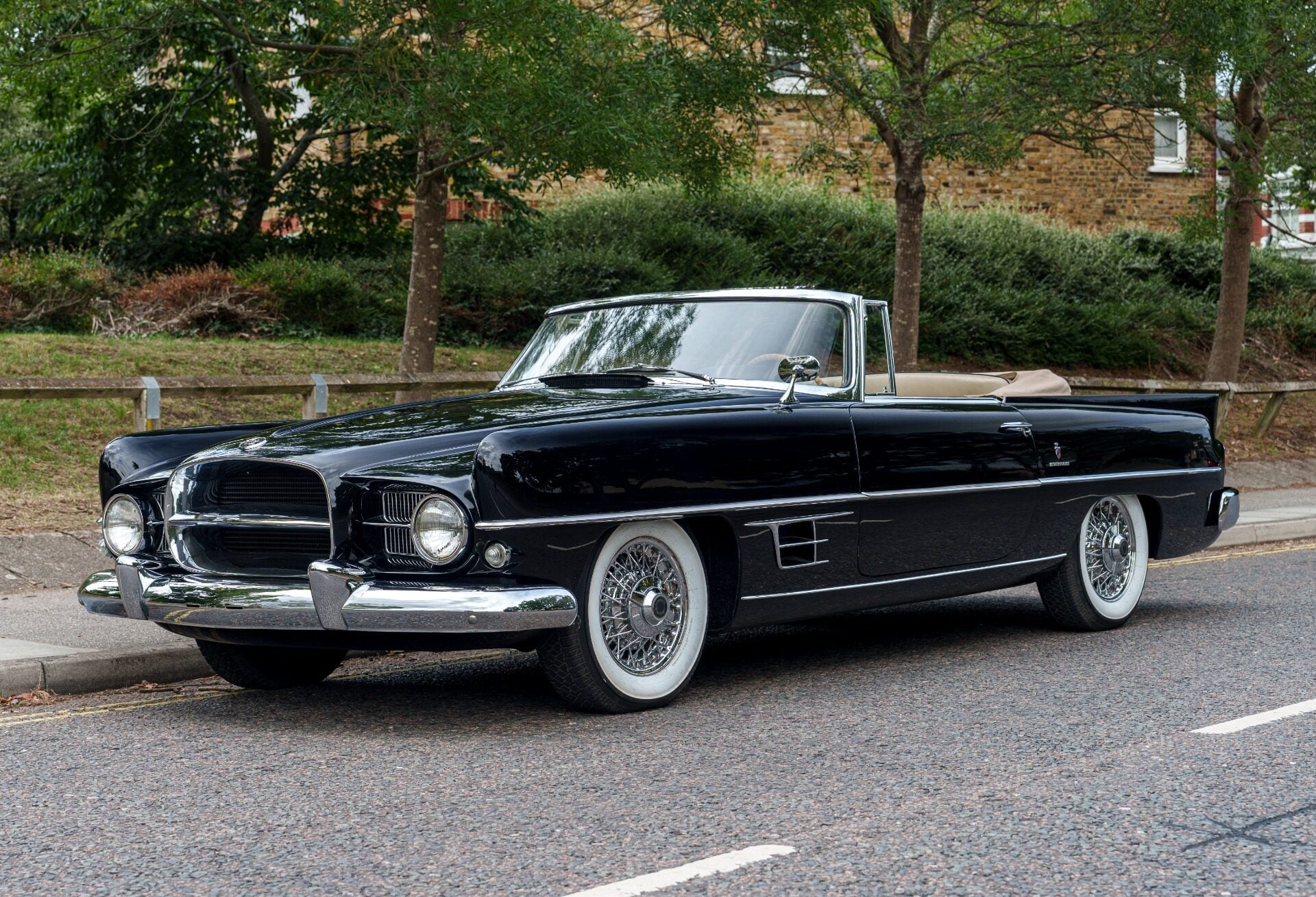 1957 Dual-Ghia Convertible, foto 1