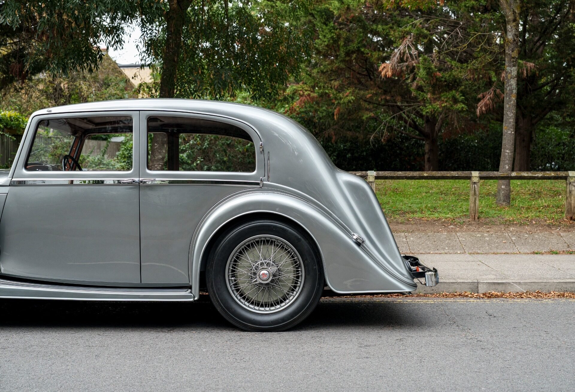 1937 Alvis 4.3-litre - SA 'Pillarless' Saloon by Vanden Plas, foto 12