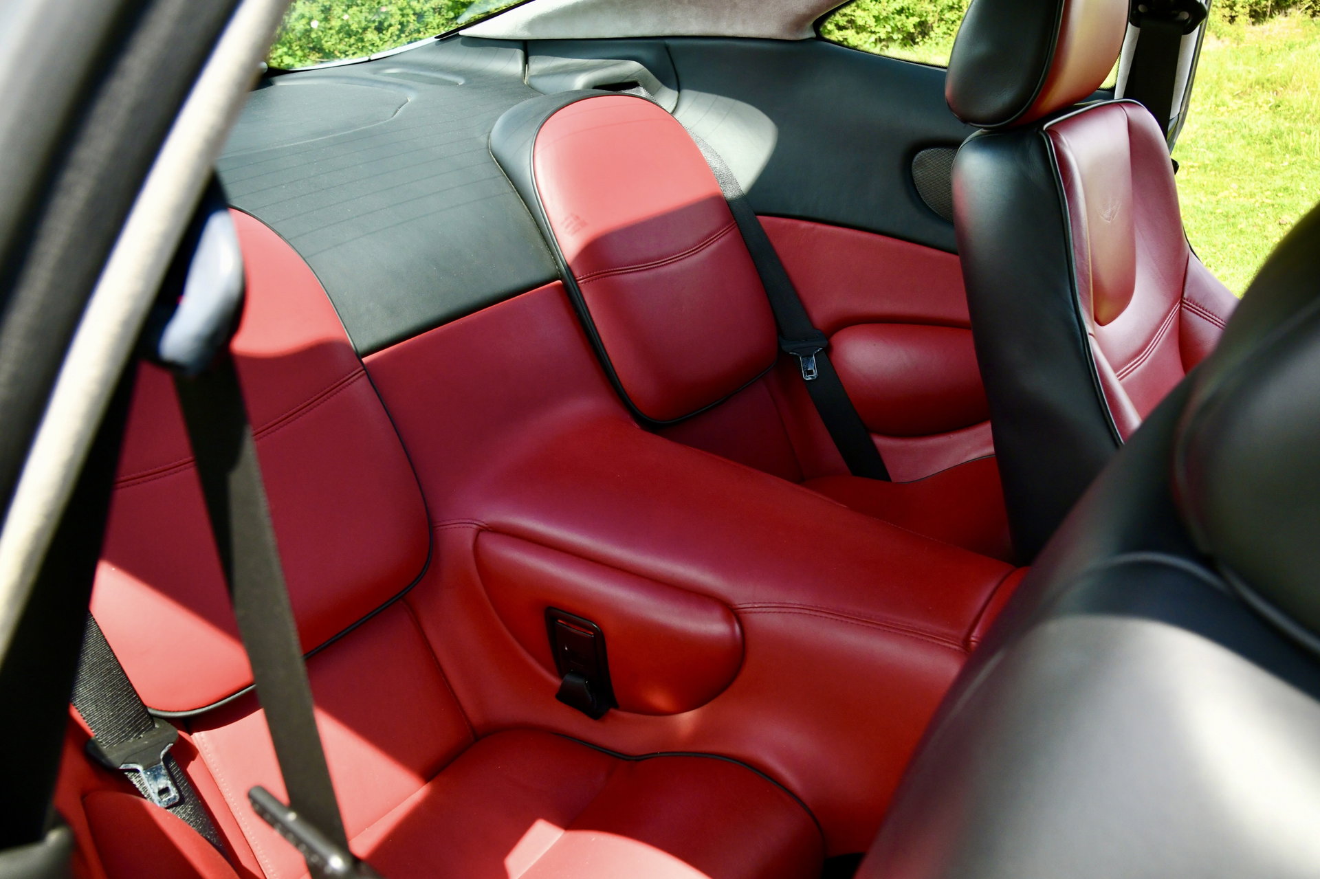 2001 Aston Martin DB7 - Vantage Coupe GTS II, foto 9