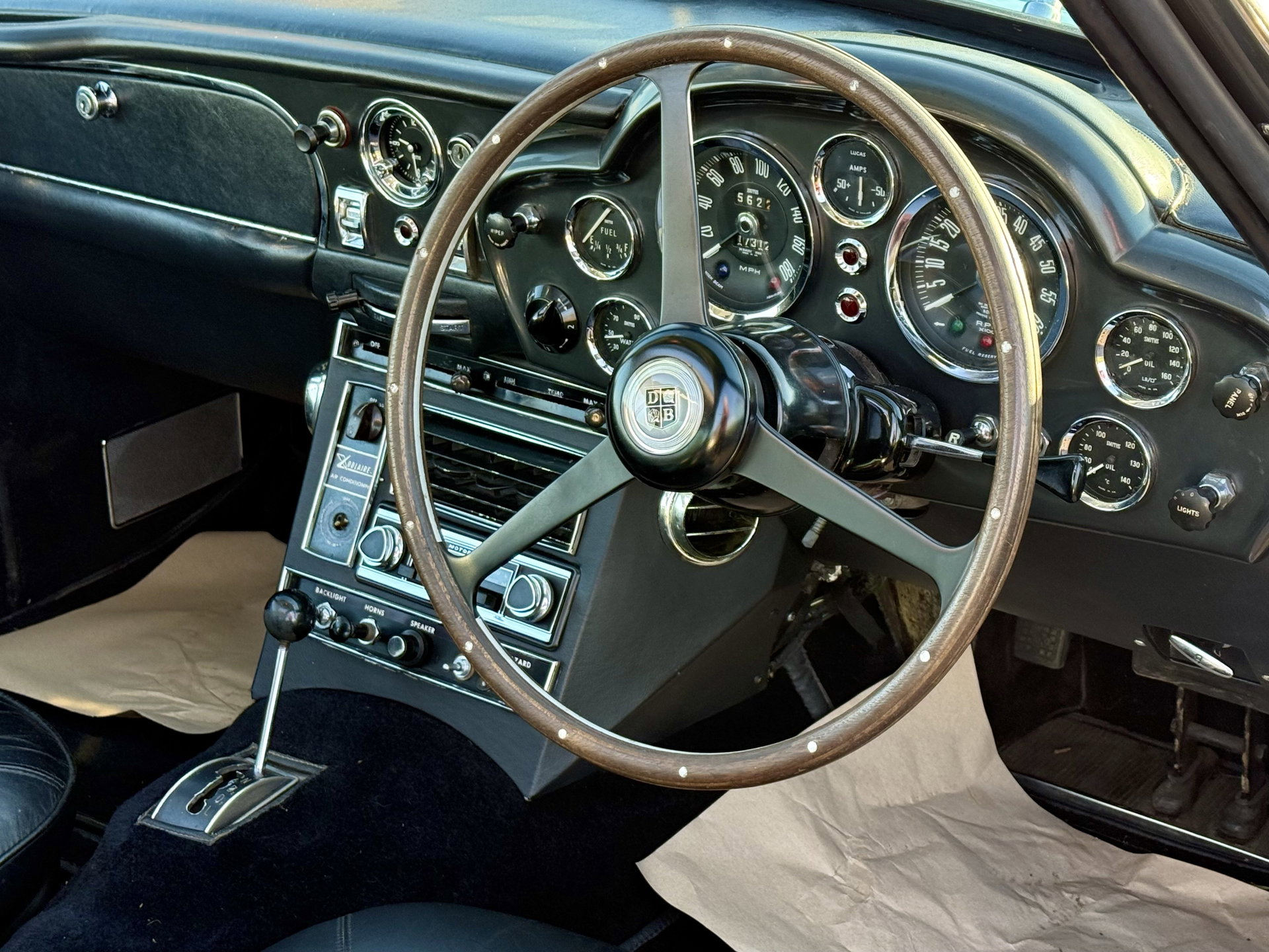 1969 Aston Martin DB6 - Saloon, foto 10