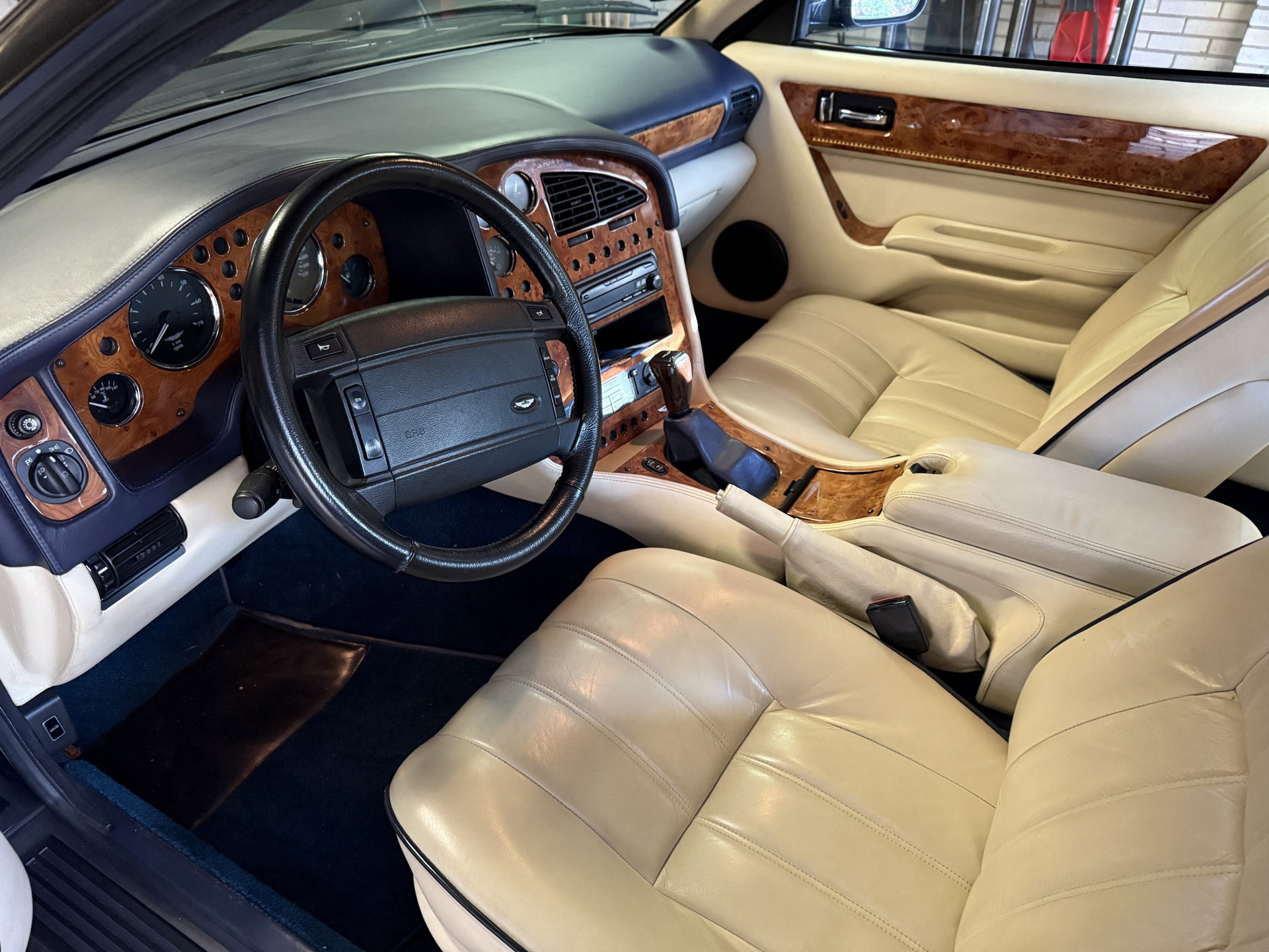 2000 Aston Martin V8 Coupe - Volante, foto 3