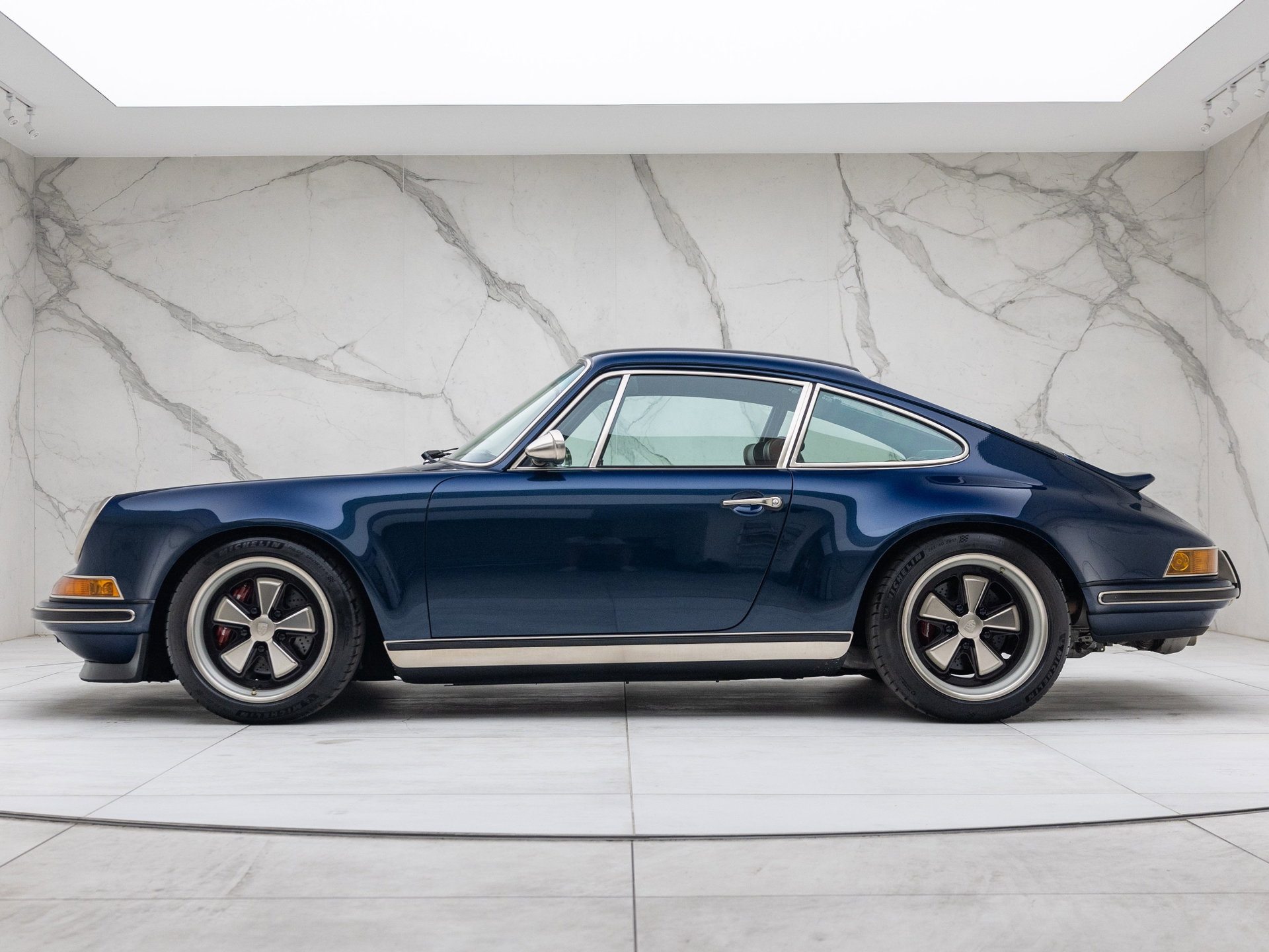 1991 Porsche 911 / 964 Carrera - Re-Imagined by Singer 'The Surrey Commission', foto 2