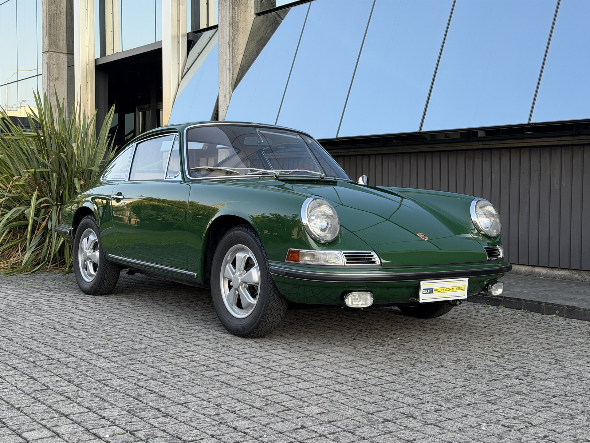 1966 Porsche 911 - 2.0 S SWB * MATCHING NUMBERS & COLORS * TOTALLY RESTORED *, foto 4