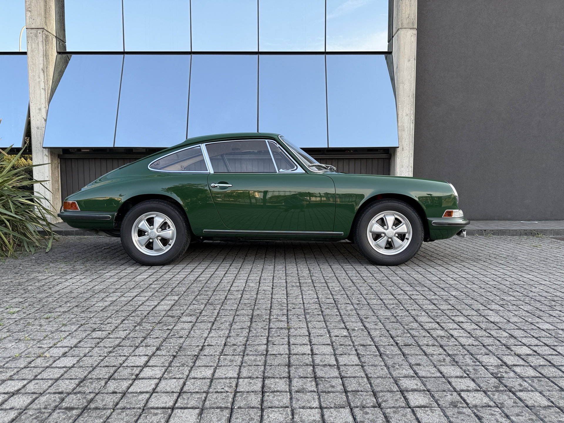 1966 Porsche 911 - 2.0 S SWB * MATCHING NUMBERS & COLORS * TOTALLY RESTORED *, foto 7
