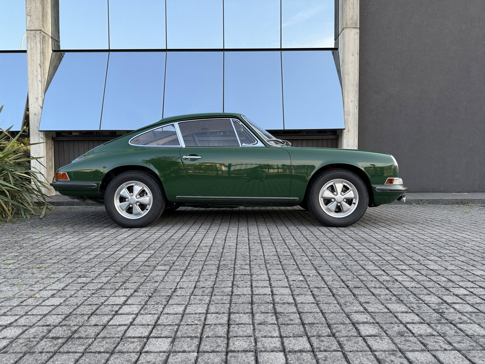 1966 Porsche 911 - 2.0 S SWB * MATCHING NUMBERS & COLORS * TOTALLY RESTORED *, foto 8
