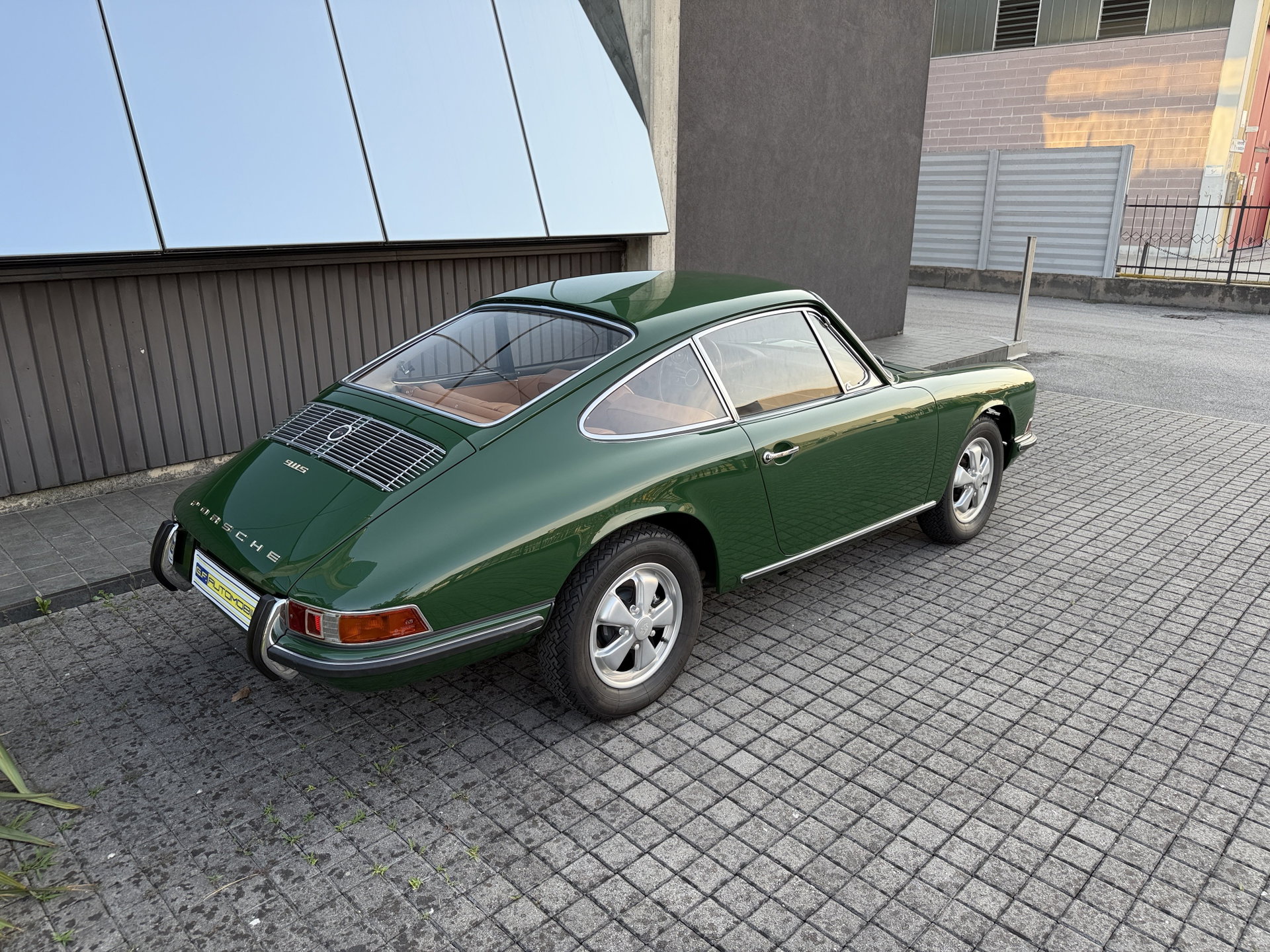 1966 Porsche 911 - 2.0 S SWB * MATCHING NUMBERS & COLORS * TOTALLY RESTORED *, foto 9