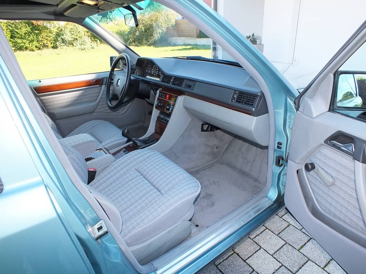 1991 Mercedes-Benz E-Class - 250 D turbo W124 beryll metallic, foto 9