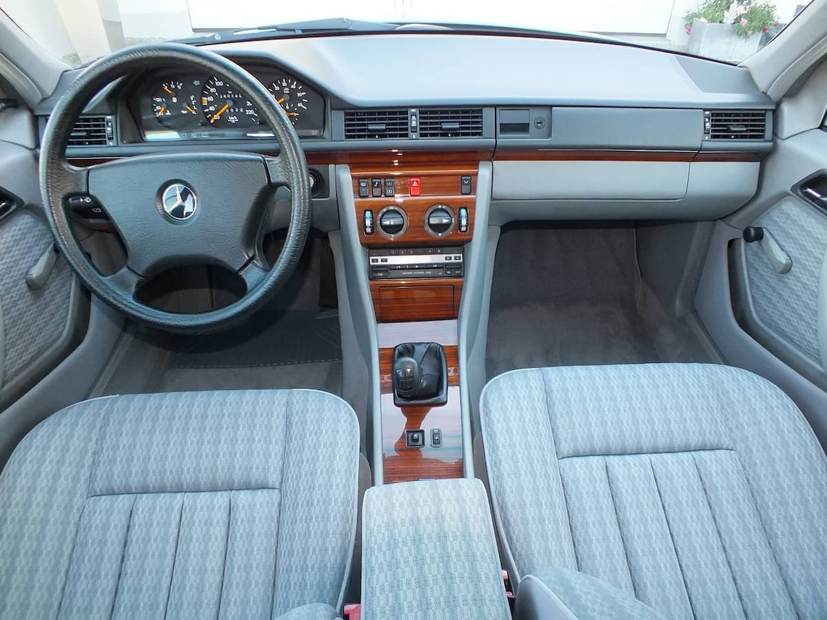 1991 Mercedes-Benz E-Class - 250 D turbo W124 beryll metallic, foto 12