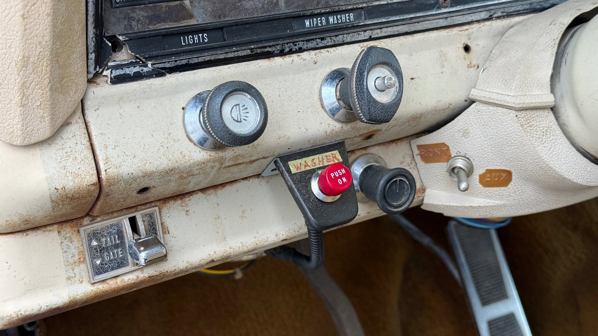 1974 Jeep Grand Wagoneer - 401 V8, foto 8