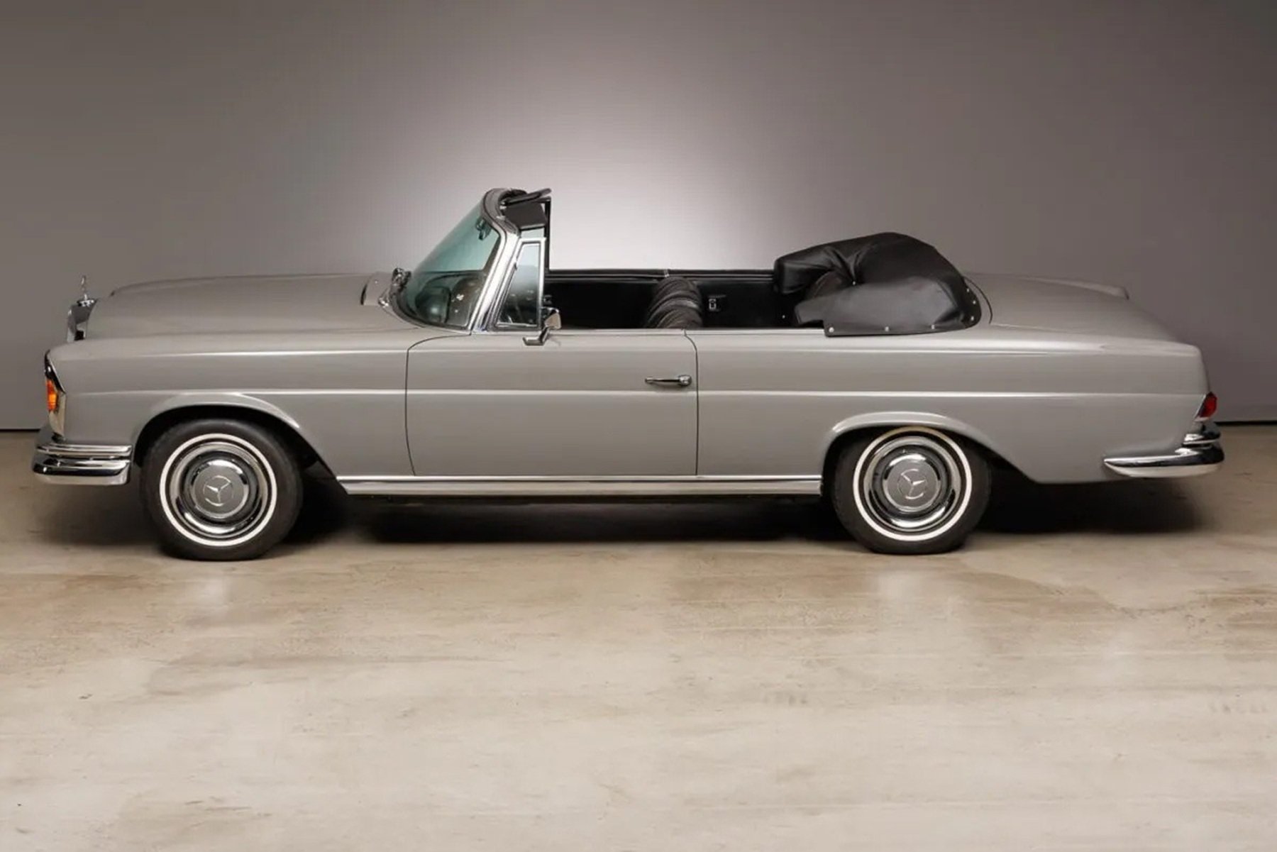 1967 Mercedes-Benz S-Class W111/112 - 250 SE, foto 2
