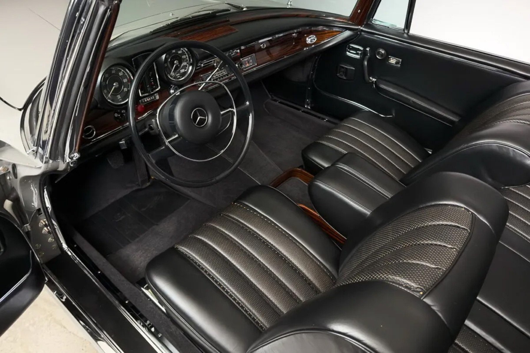 1967 Mercedes-Benz S-Class W111/112 - 250 SE, foto 11