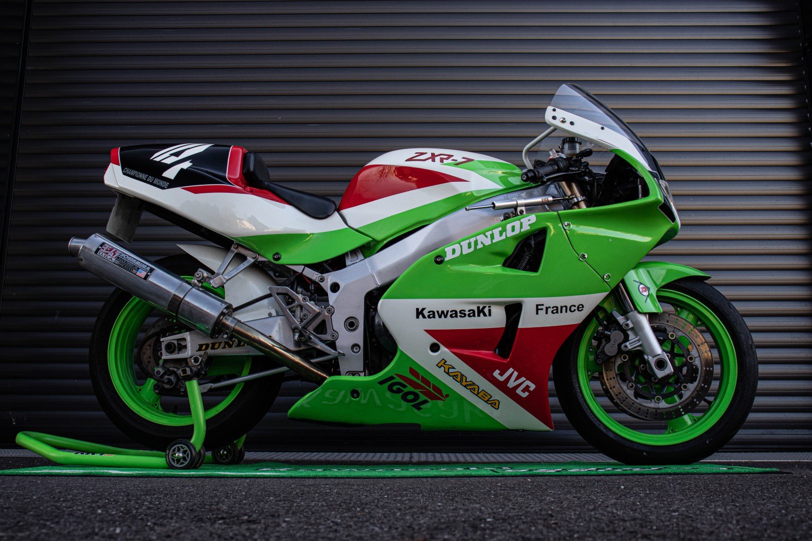 39196-884347-bike-