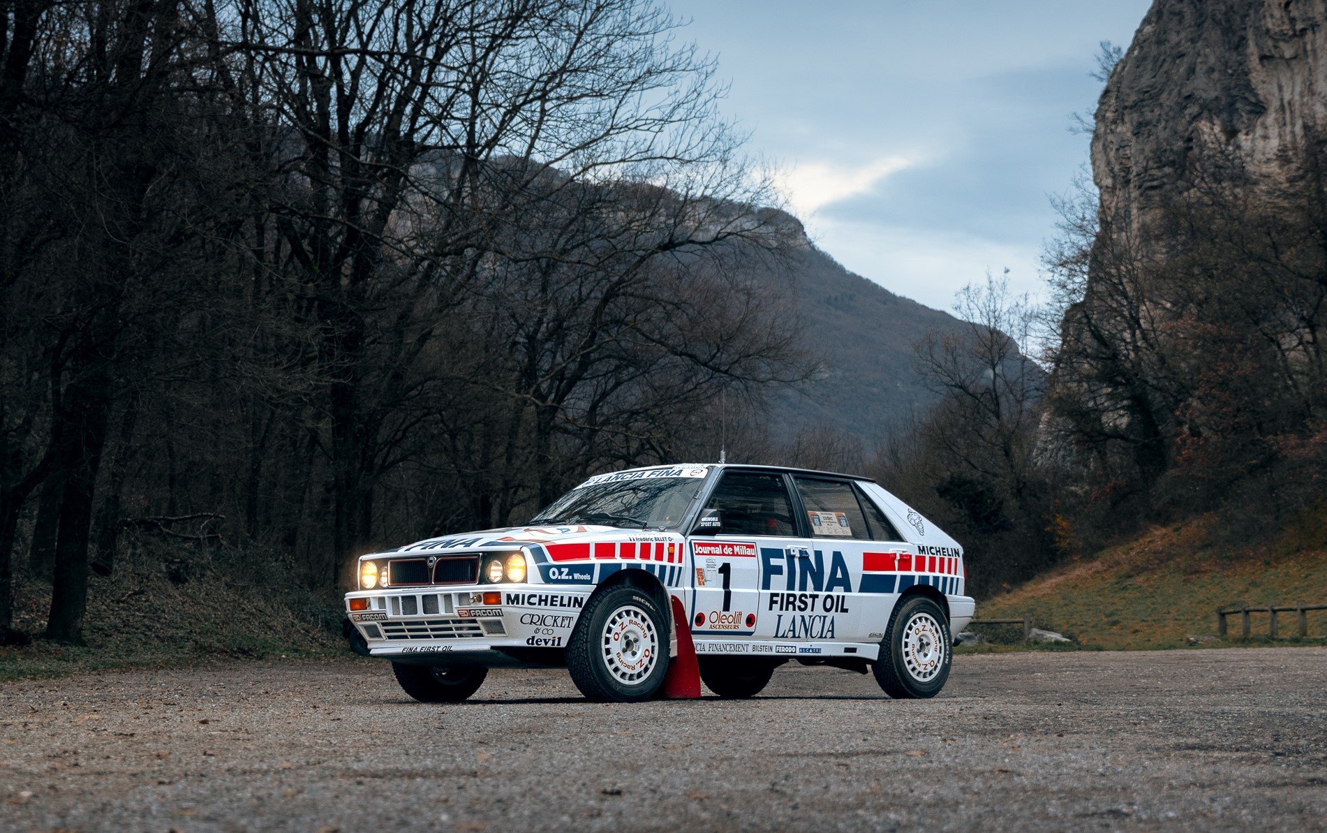 39196-952236-car-