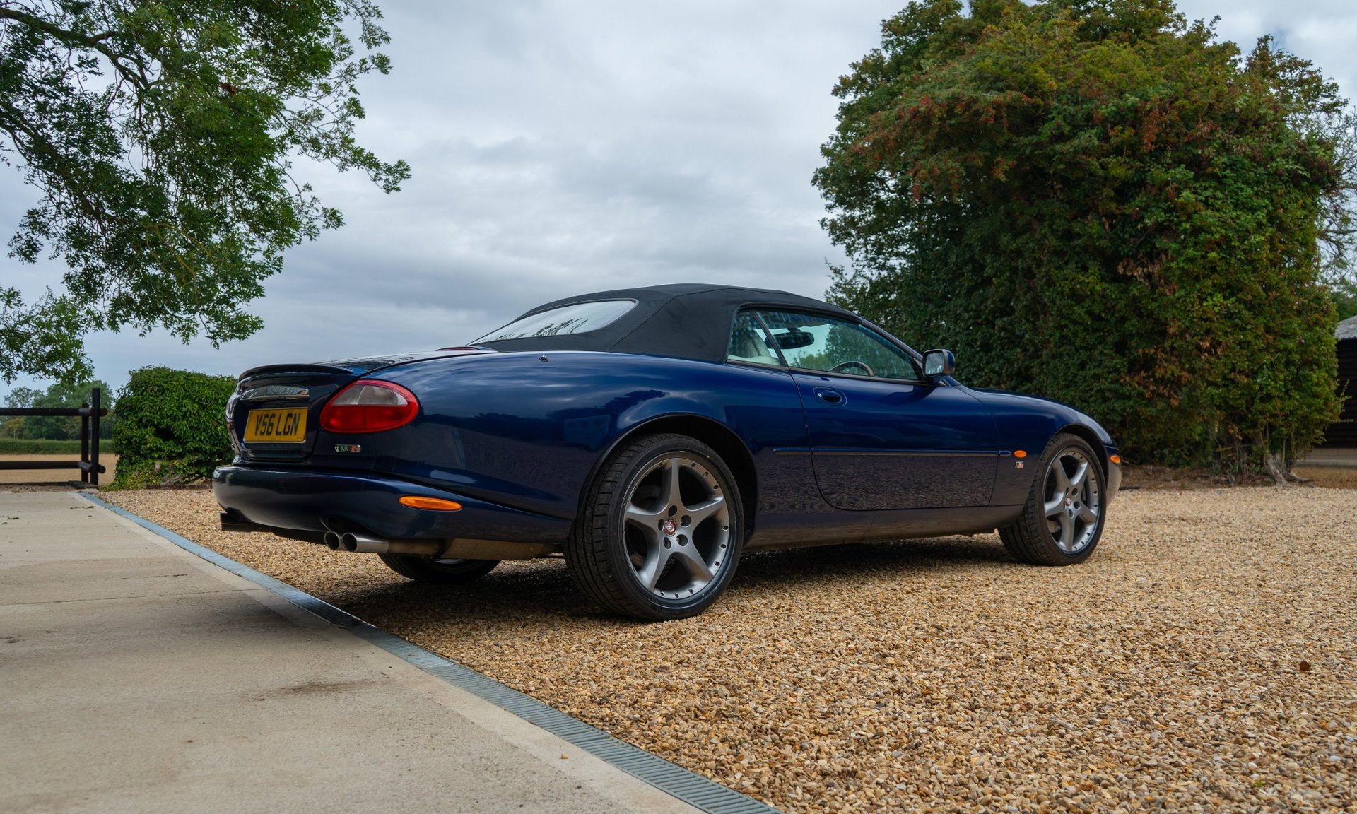 2000 Jaguar XKR, foto 3