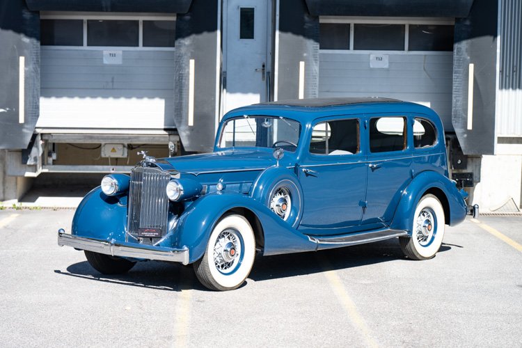 1935 Packard Eight - 5/7-Passenger Sedan, foto 2