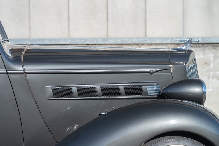 1937 Packard Six - 115-C 5-Passenger Touring Sedan, foto 9