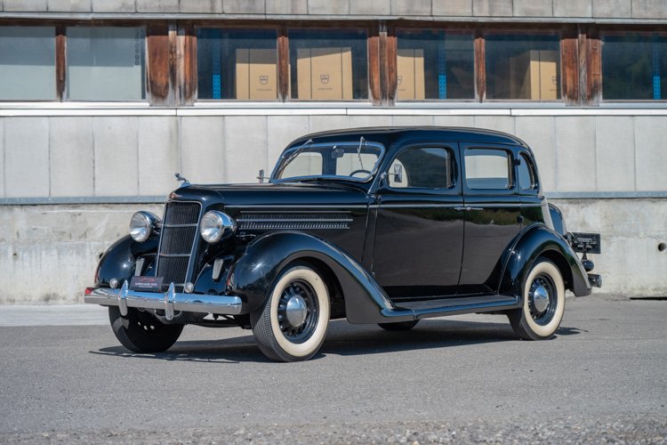1935 Dodge Series DU - 4-Door Touring Sedan, foto 2