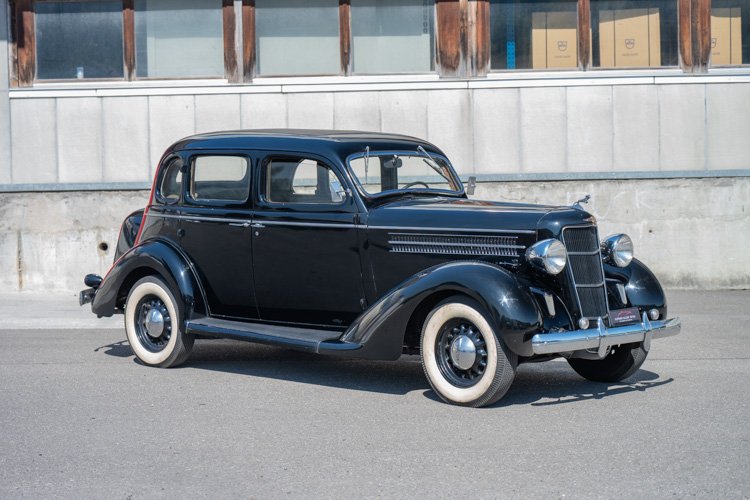 1935 Dodge Series DU - 4-Door Touring Sedan, foto 1
