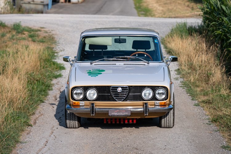 1973 Alfa Romeo 2000 - Berlina, foto 2