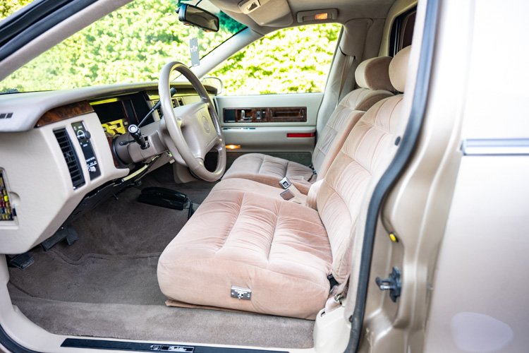 1995 Cadillac Fleetwood - Custom 6-Door, foto 12