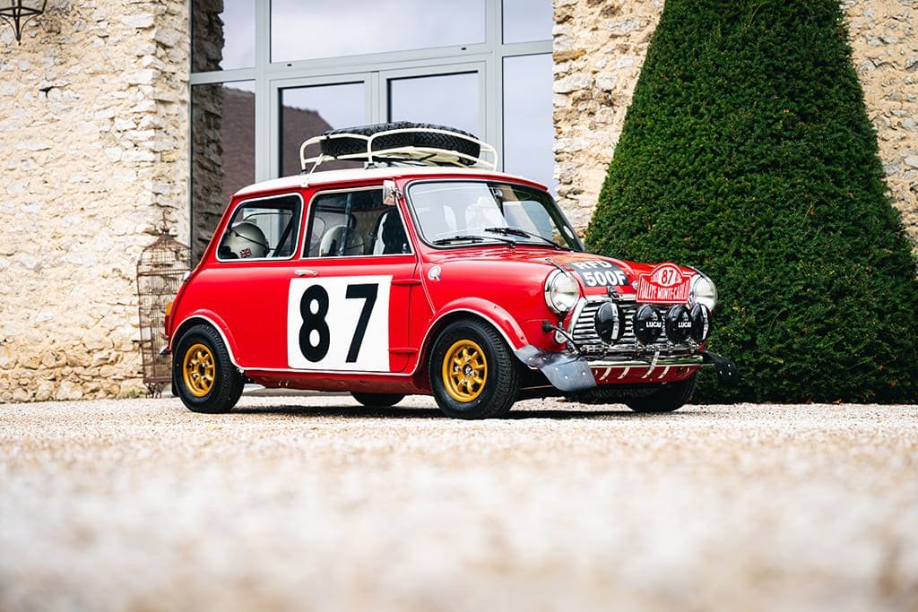 53129-1089087-car-
