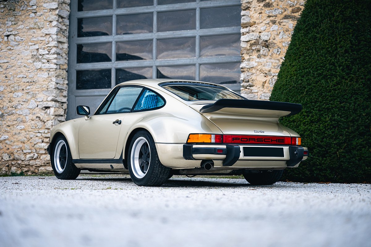 1977 Porsche 911 "Turbo" - 3.0 Turbo - 1977 - Frame off restoration !, foto 2