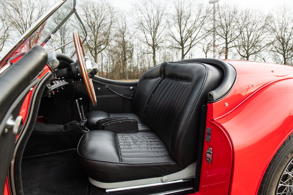1951 Jaguar XK 120 - Jaguar XK120 Open-two-seater from 1951, “Matching Number”, Original LHD, foto 6