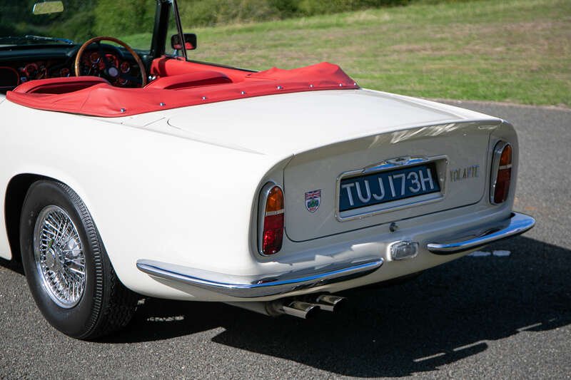 1970 Aston Martin DB6, foto 2