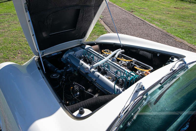 1970 Aston Martin DB6, foto 9
