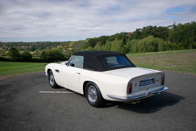 1970 Aston Martin DB6, foto 3