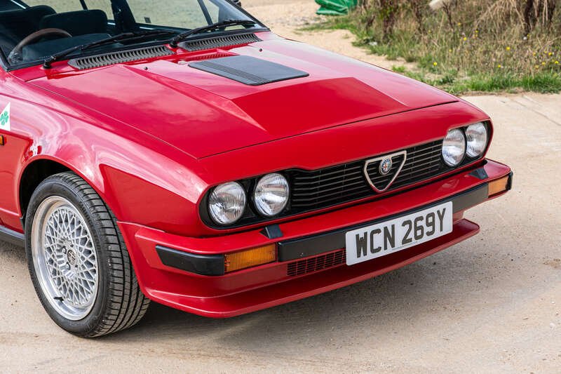 1983 Alfa Romeo GTV6, foto 9